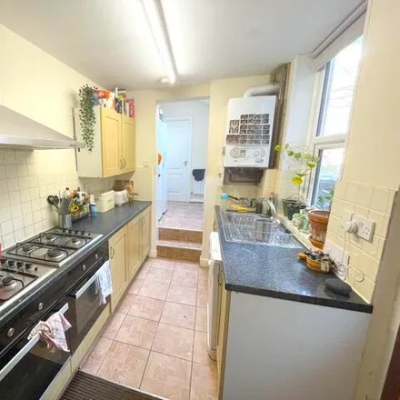 Image 4 - 462 Ecclesall Road, Sheffield, S11 8PJ, United Kingdom - Townhouse for rent