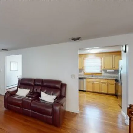 Buy this 3 bed apartment on 77 Howard Avenue