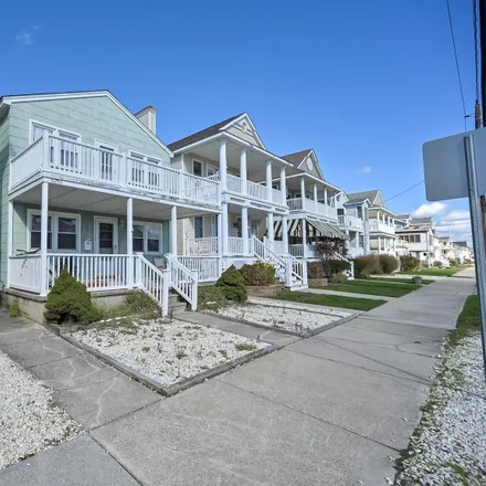 Buy this 6 bed house on 43 West Avenue in Ocean City, NJ 08226