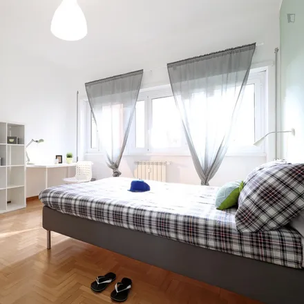 Rent this 5 bed room on Cavriglia/Valmarana in Via Cavriglia, 00141 Rome RM