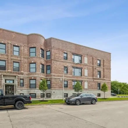 Rent this 2 bed apartment on 347-349 East 45th Street in Chicago, IL 60653