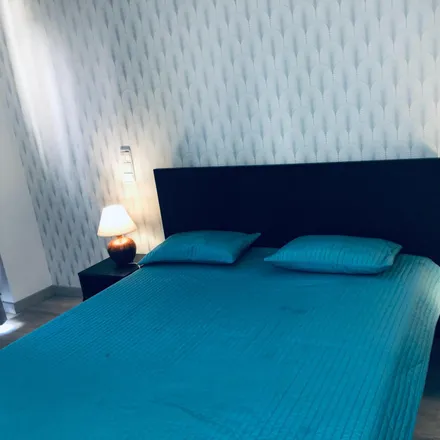 Rent this 1 bed apartment on Avenida Visconde de Valmor 33 in 1050-240 Lisbon, Portugal