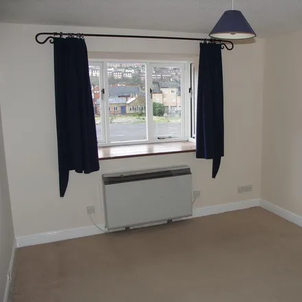 Rent this 1 bed apartment on Royal Kebab House in Green Street, High Wycombe