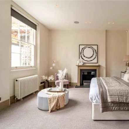 Image 5 - 25 Kensington Square, London, W8 5HP, United Kingdom - Townhouse for sale