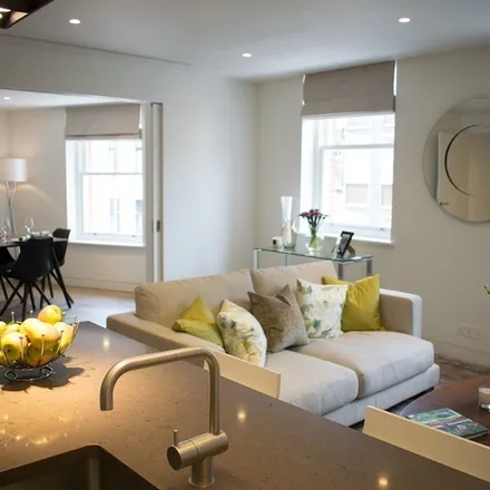 Rent this 3 bed apartment on 62 Marylebone Lane in East Marylebone, London
