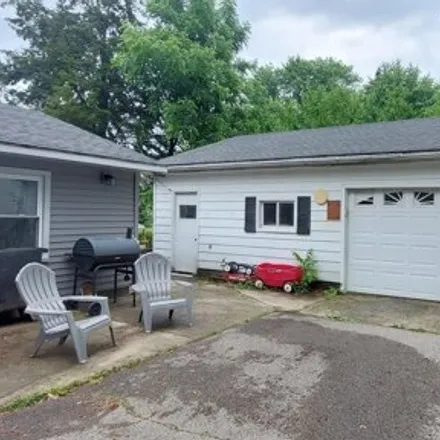 Image 3 - 404 N Jackson St, Clinton, Michigan, 49236 - House for sale