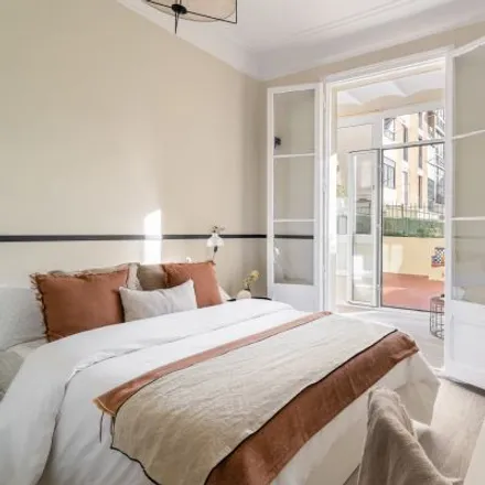 Rent this 3 bed room on Carrer de Calàbria in 101, 08001 Barcelona