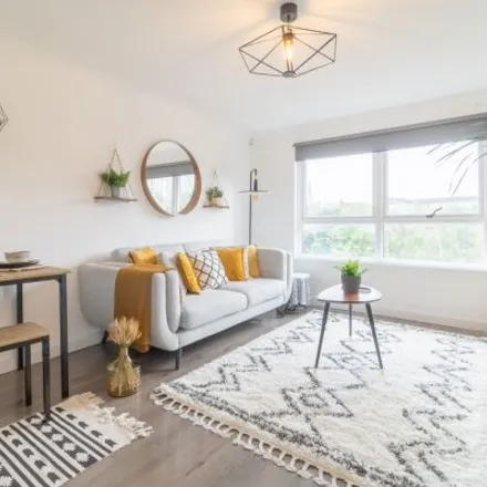 Rent this 3 bed apartment on Tiffney's in Otago Street, North Kelvinside