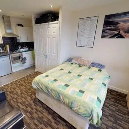 Image 3 - Gladstone Building, Flats 1-37, 1 Saint James Row, Cathedral, Sheffield, S1 2EU, United Kingdom - Apartment for rent