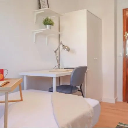 Rent this 3 bed apartment on Caixabank in Calle de Sedano, 28024 Madrid