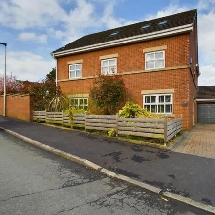 Buy this 5 bed house on Cranleigh in Standish, WN6 0EU