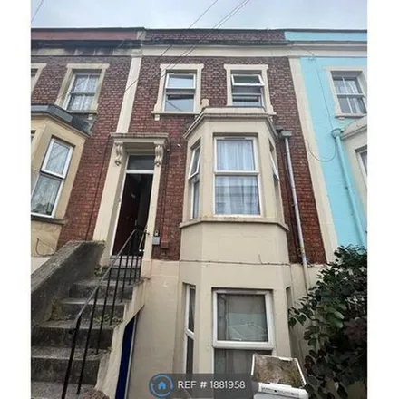 Rent this 3 bed apartment on 8 Gwyn Street in Bristol, BS2 8UG