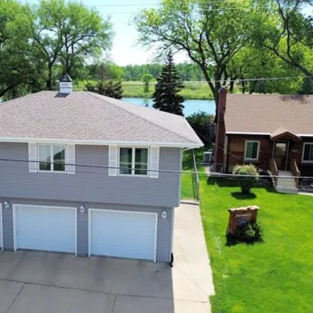 Buy this 5 bed house on 161 Suncoast Drive in North Sioux City, SD 57049