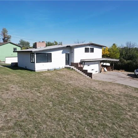 Buy this 4 bed house on 628 Valle Vista Avenue in Billings, MT 59105