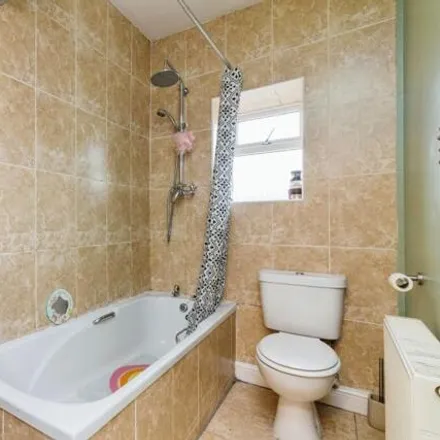 Image 7 - South Road, Sheffield, S35 4GJ, United Kingdom - Townhouse for sale