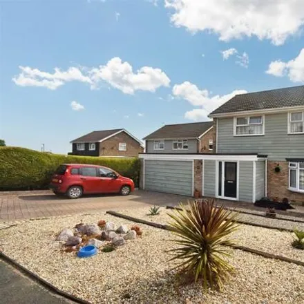 Buy this 4 bed house on Greenham Drive in Caws Avenue, Nettlestone