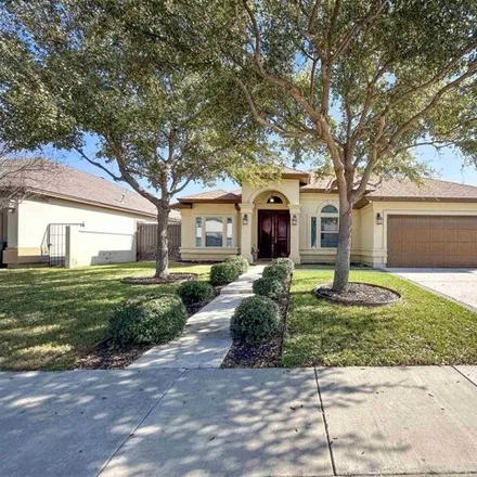 Rent this 3 bed house on 2944 Mehlhorn Loop in Laredo, TX 78045