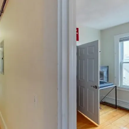 Rent this 5 bed apartment on #5 in 231 Norfolk Street, The Port