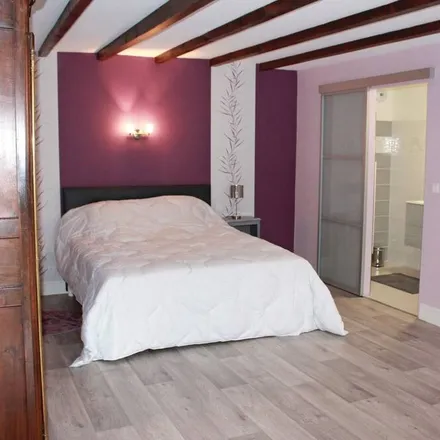 Rent this 3 bed house on 22690 Pleudihen-sur-Rance