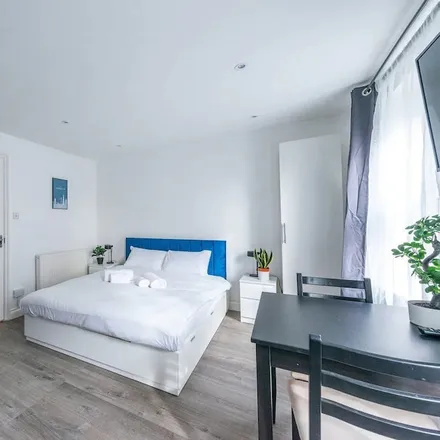 Rent this 1 bed apartment on London in WC1X 9DJ, United Kingdom