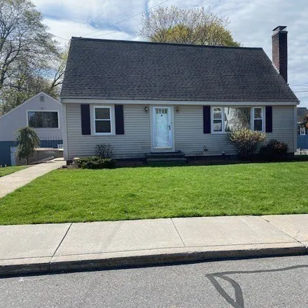 Rent this 4 bed house on 30 Plympton Street in Woburn, MA 01801