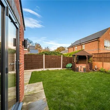 Image 8 - Shayfield Lane, Carlton, WF3 3RH, United Kingdom - House for sale