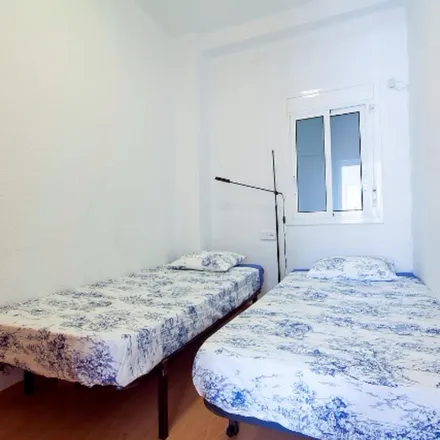 Rent this 3 bed apartment on Carrer de Roger de Flor in 61, 08013 Barcelona