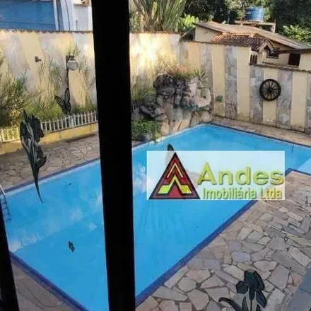 Buy this 3 bed house on Estrada Vereador Mario Romeiro in Pirucaia, Mairiporã - SP