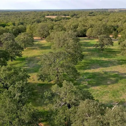 Image 5 - 587 East Bois D Arc Street, Nocona, TX 76255, USA - House for sale