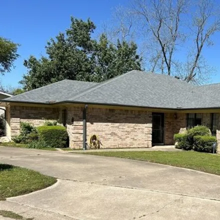 Buy this 3 bed house on 202 Nuss Drive in Mineola, TX 75773