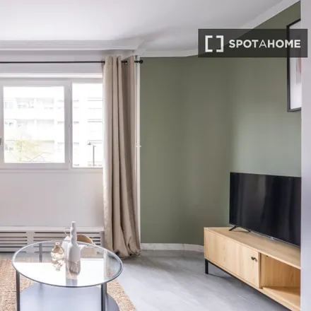 Rent this studio apartment on 6 Chemin Pierre de Ronsard in 92400 Courbevoie, France