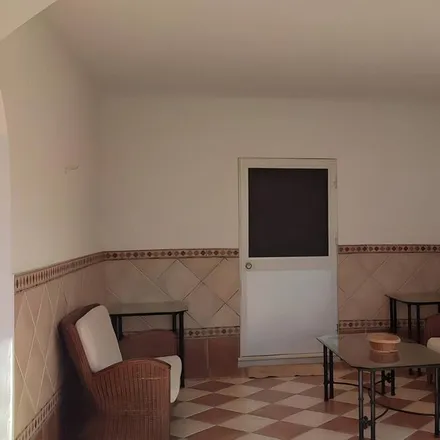 Rent this 5 bed house on Jerez de la Frontera in Avenida de Medina Sidonia, 11401 Jerez