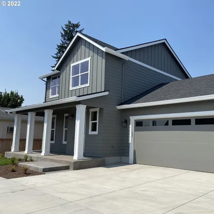 Buy this 3 bed house on 1046 53rd Place in Springfield, OR 97478