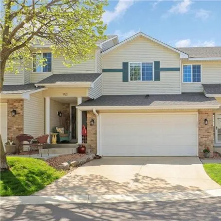 Buy this 3 bed house on 997 Kelly Court in Chanhassen, MN 55317