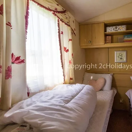 Image 3 - Frinton and Walton, CO14 8HL, United Kingdom - House for rent