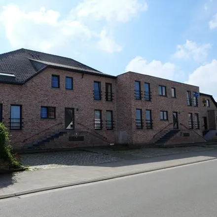 Rent this 1 bed apartment on Benedenstraat 24A in 9520 Sint-Lievens-Houtem, Belgium