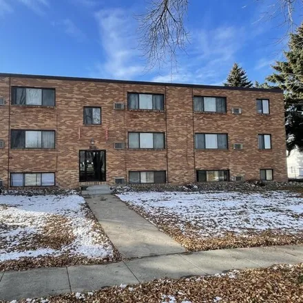 Buy this studio house on North Oak Apartments in 902 9th Avenue North, Fargo