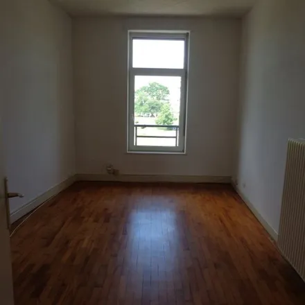 Rent this 3 bed apartment on 26 Rue du Professeur Oberling in 57000 Grigy, France