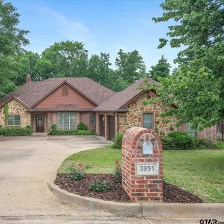 Image 2 - 3917 Chapel Woods Boulevard, Tyler, TX 75707, USA - House for sale
