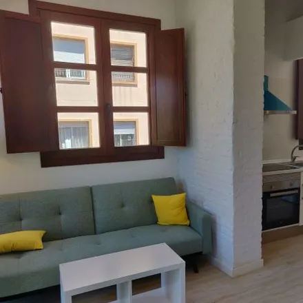 Image 2 - Carrer de Vidal Canelles, 21, 46011 Valencia, Spain - Apartment for rent