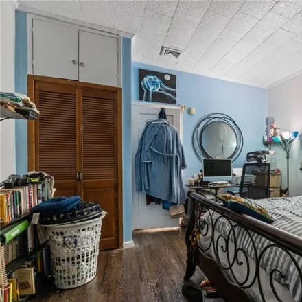 Image 7 - 714 East 86th Street, New York, NY 11236, USA - House for sale