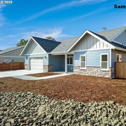 Buy this 3 bed house on unnamed road in Florence, OR 97439