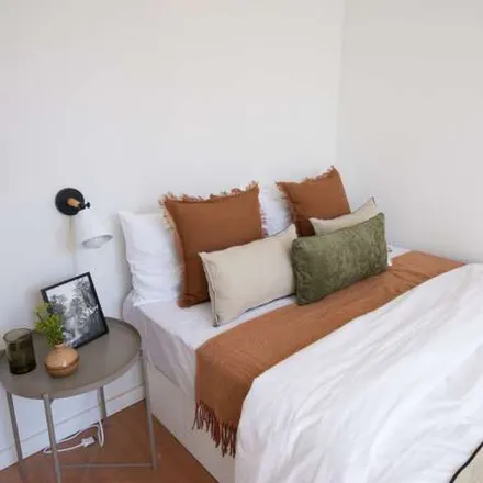 Rent this 6 bed apartment on Carrer de Balmes in 359, 08006 Barcelona