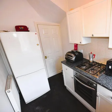 Rent this 2 bed house on Wooler Road in Leeds, LS11 7JL