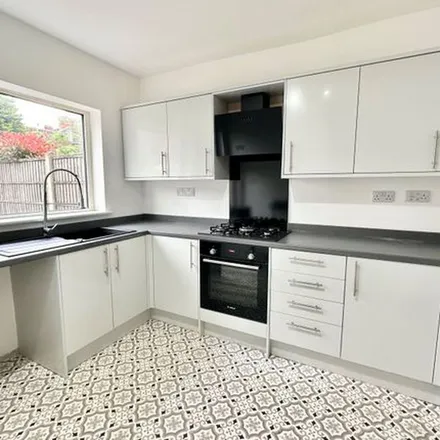 Rent this 3 bed duplex on Pelham Street in Sutton in Ashfield, NG17 2EF