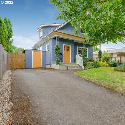 Buy this 4 bed house on 3630 Southeast 64th Avenue in Portland, OR 97206