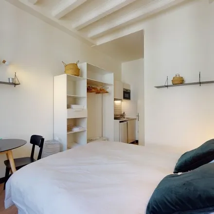 Image 3 - 39 Rue de Clichy, 75009 Paris, France - Room for rent