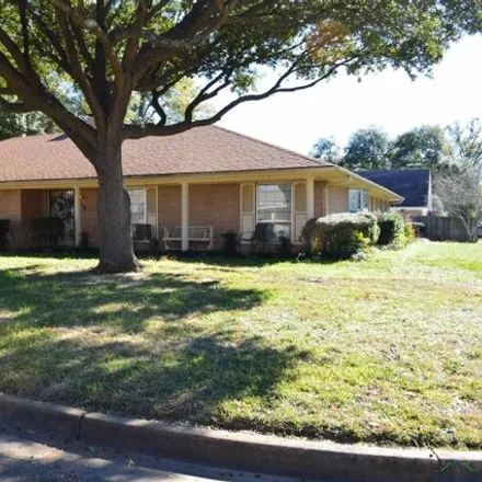 Buy this 3 bed house on 390 Beverly Street in Longview, TX 75601