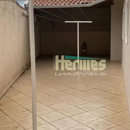 Buy this 4 bed house on Rua Rozalvo Antonio da Silva in Paulínia - SP, 13145-364