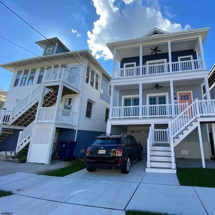 Rent this 3 bed house on 164 New Haven Avenue in Ventnor City, NJ 08406